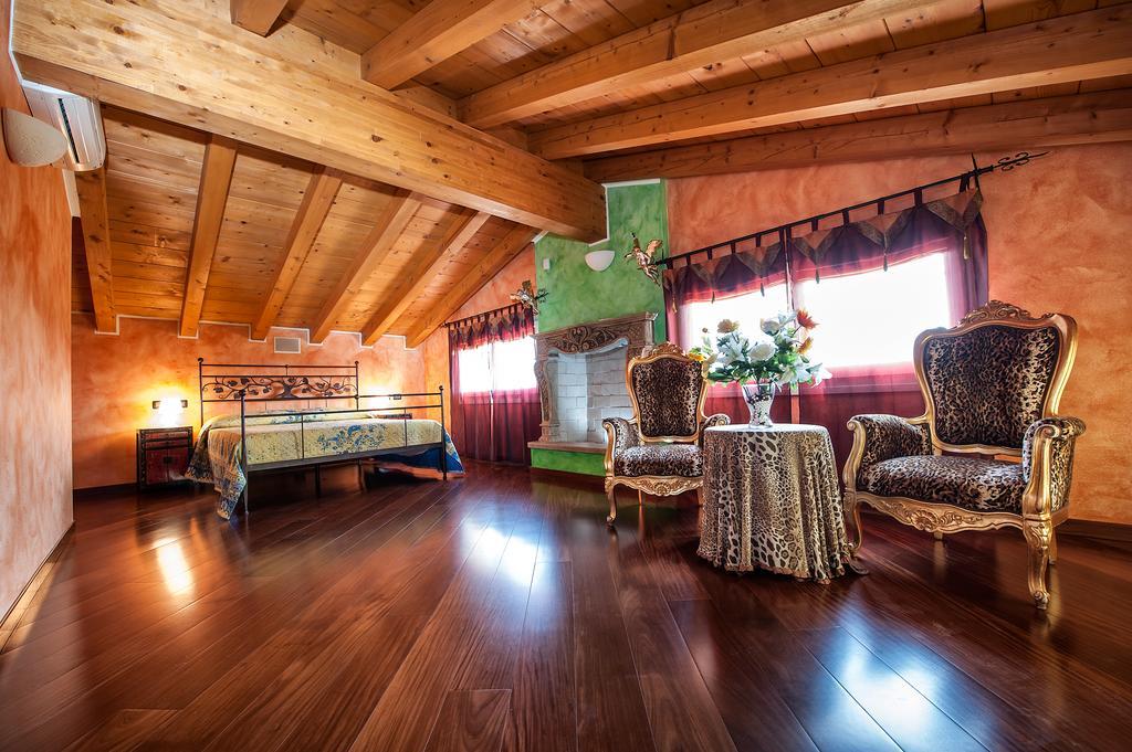 Villa Pace Pozzolengo Phòng bức ảnh