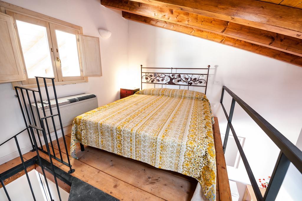 Villa Pace Pozzolengo Phòng bức ảnh
