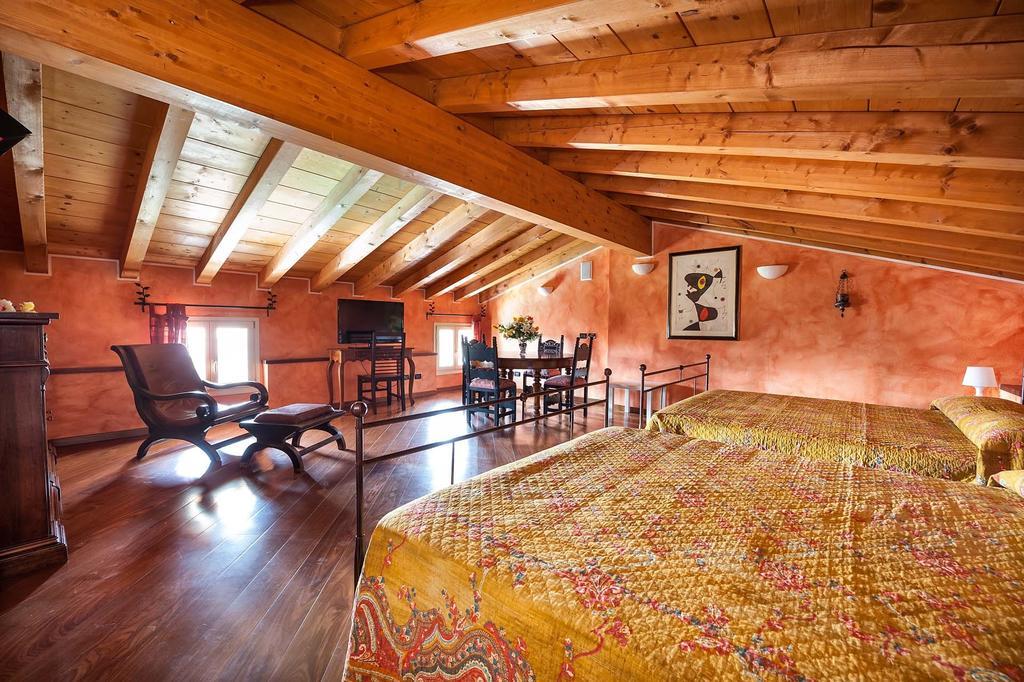 Villa Pace Pozzolengo Phòng bức ảnh